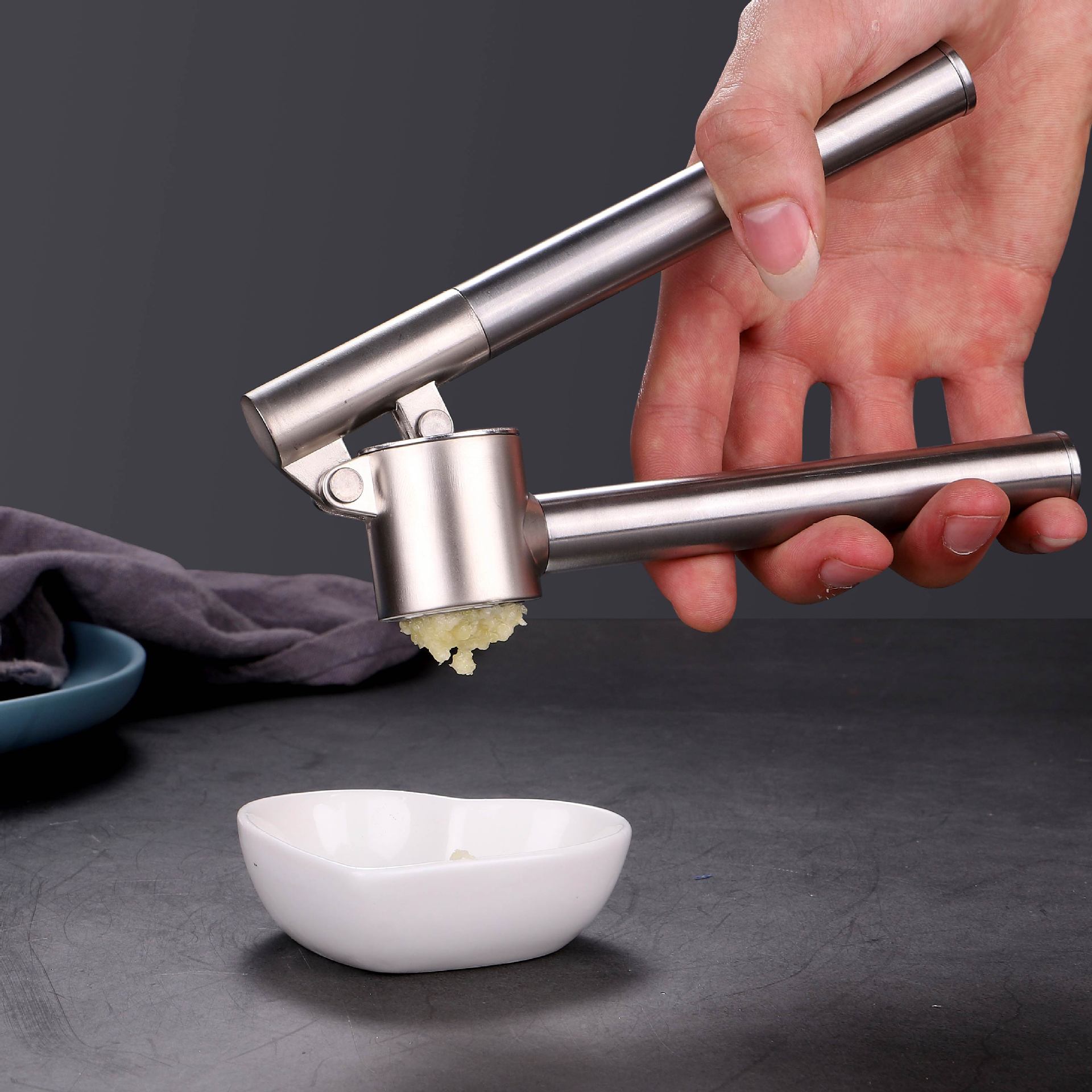 Kitchen Gadgets And Equipment - Esmagador de Alho em Aço Inoxidável